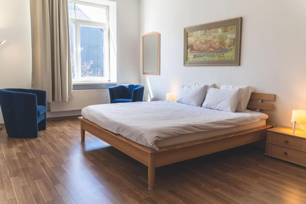 Old Town Apartment Next To Saint Peter'S Church Riga Bagian luar foto