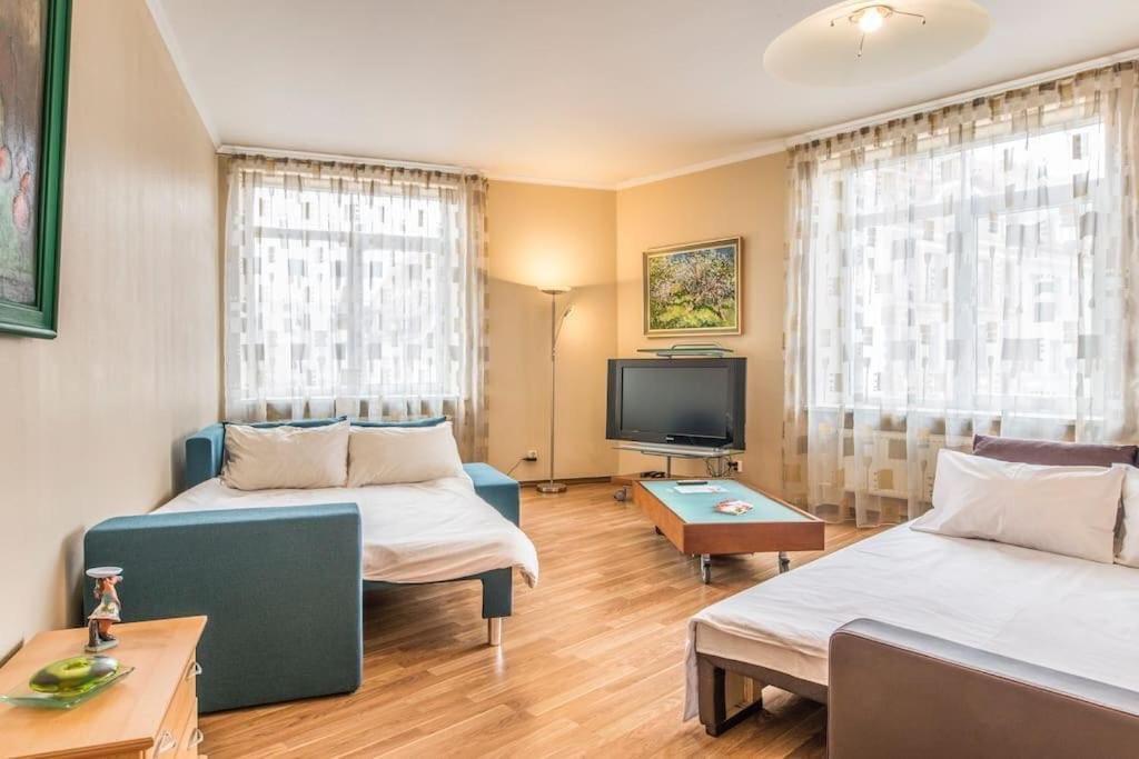 Old Town Apartment Next To Saint Peter'S Church Riga Bagian luar foto