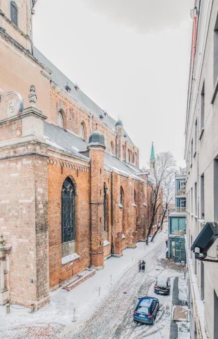 Old Town Apartment Next To Saint Peter'S Church Riga Bagian luar foto