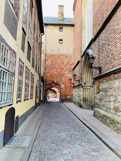 Old Town Apartment Next To Saint Peter'S Church Riga Bagian luar foto