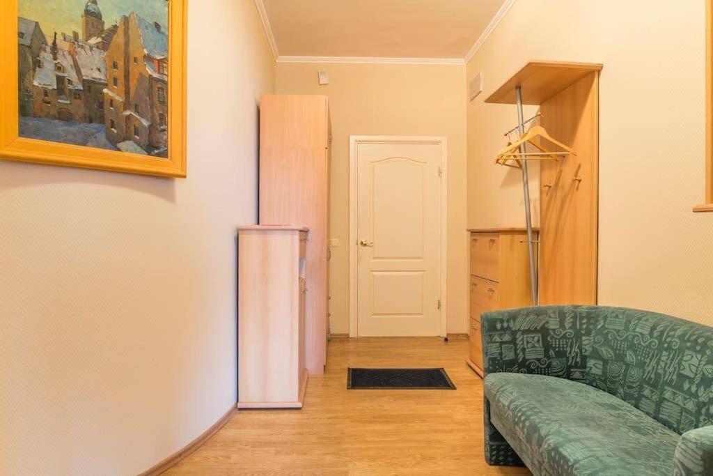 Old Town Apartment Next To Saint Peter'S Church Riga Bagian luar foto